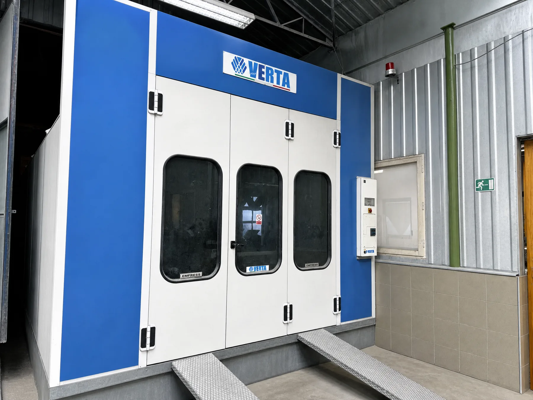 Professional car paint booth in Cluj